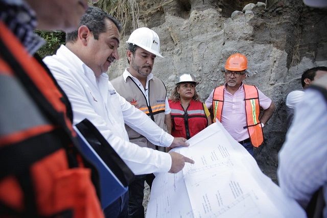 Agregó que el Ayuntamiento de Cuernavaca no cuenta con policías para hacer valer la ley y poner orden a través del uso de la fuerza, pero si se instalan los vendedores “serán desalojados de inmediato”, reiteró