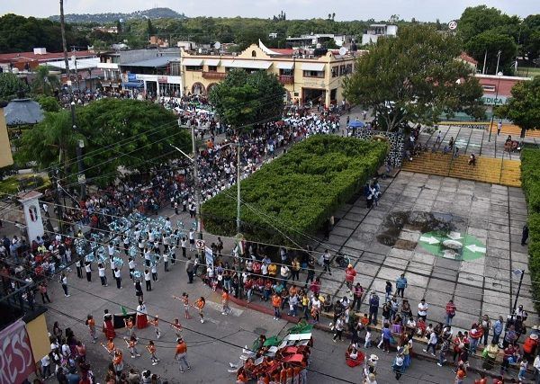 La secretaría de Desarrollo Humano, Bienestar Social y Educación del gobierno de Jiutepec informa que 95 contingentes de alumnos, así como tres de trabajadores sindicalizados toman parte del desfile que tiene por objetivo fortalecer los valores cívicos entre la población y recordar un movimiento que buscaba el triunfo de ideales de libertad y justicia