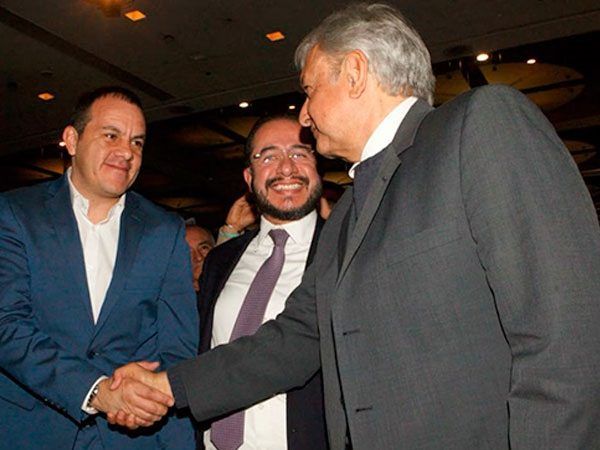 La declaración de “El Cuau” primero me causó risa y luego preocupación porque hay que recordar que los electores de Morelos votaron a su favor para que fuera gobernador y que MORENA le regaló la candidatura, pensando que, si lo dejaba ir sólo por el PES, le haría sombra al entonces senador Rabindranath Salazar Solorio, quien se tuvo que conformar con ser banquero