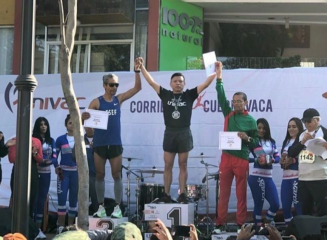 Puntuales a la cita las autoridades la Universidad del Valle de Cuernavaca (UNIVAC), que dirige el rector Jorge Arizmendi García, y del municipio de Cuernavaca, a través del Instituto del Deporte de Cuernavaca, Jaime Serna Herrera, y Arnaldo Pozas Richards, se encargaron de dar el banderazo de salida a esta competencia