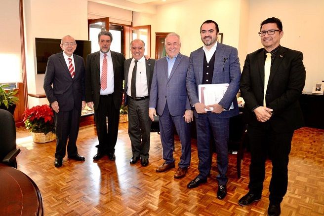 Pablo Ojeda reiteró la voluntad política de la administración que encabeza Cuauhtémoc Blanco Bravo para acompañar ante las gestiones con el Gobierno federal, a fin de encontrar la reestructuración financiera para reactivar el desarrollo de la comunidad universitaria