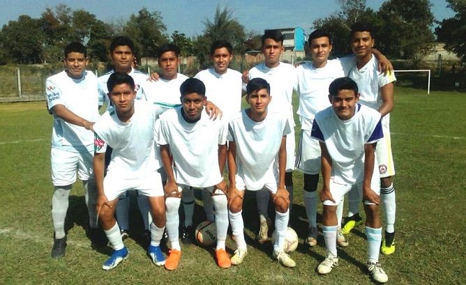 La tarde de este viernes, en punto de las 16:00 horas, en las instalaciones de la cancha "Benito Juárez" de Zacatepec, la escuadra de los Cañeros Jojutla tendrá un juego de preparación, previo al arranque de la segunda vuelta del Torneo de la Tercera División Profesional en el grupo seis, donde los sureños siguen metidos de lleno en la lucha de los primeros lugares, pese a que el cierre no fue del todo halagador y que el barco parecía irse a la deriva, pero al parecer las aguas han llegado de nueva cuenta a su nivel y ello ha dado tranquilidad en las filas de los Cañeros