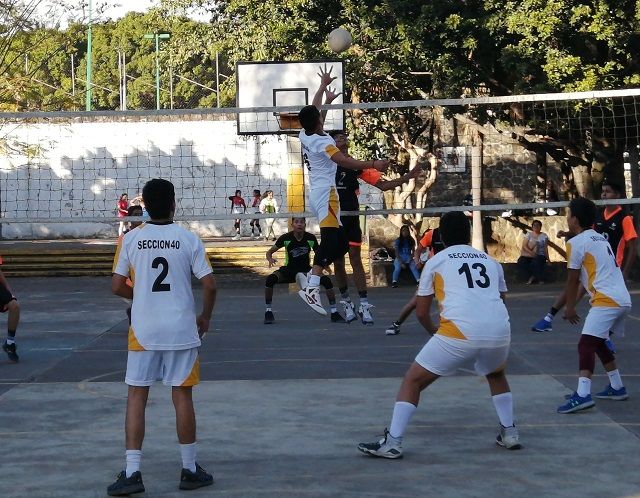 En la categoría preparatoria varonil La Salle saldrá en busca de otro triunfo teniendo como rival a Coyotes CECYTE, del municipio de Emiliano Zapata, conjunto que se integra a la competencia preparándose para la etapa estatal de su subsistema