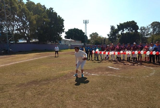Con la asistencia de la presidenta de la Liga Elizabeth Millán, el profesor Arnaldo Pozas Richards y de Manuel Torres Inchaurregui, del Instituto del Deporte de Cuernavaca, familiares, amigos y público en general, se dio el primer lanzamiento de este torneo