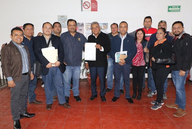 Con el propósito de beneficiar al personal docente, administrativo y trabajadores manuales, la Dirección General del Colegio de Bachilleres del Estado de Morelos (Cobaem) y el Sindicato Único de Trabajadores del Colegio de Bachilleres del Estado de Morelos (Sutcobaem) conjuraron la huelga prevista para el jueves 06 de los corrientes, al lograr un acuerdo en el incremento de salarios y prestaciones como parte del Contrato Colectivo de Trabajo (CCT)