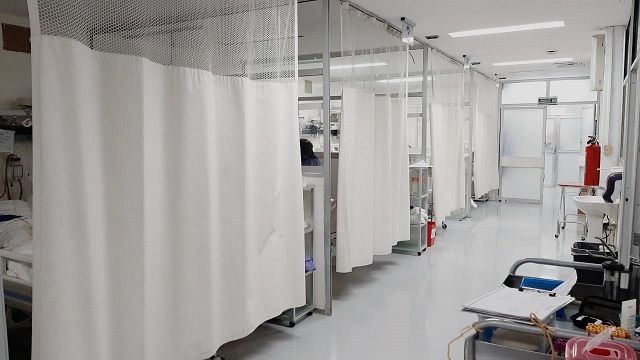 Así lo informó César Miguel Eroza Osorio, encargado de despacho de la Subdirección de Salud Pública de SSM, al referir que la federación a través de la Dirección General de Epidemiología (DGE) y el Sistema Nacional de Vigilancia Epidemiológica (SINAVE),trabaja de manera coordinada con los 32 estados de la República Mexicana para identificar de manera oportuna casos sospechosos deCOVID-2019, atenderlos y estudiarlos, así como a sus contactos