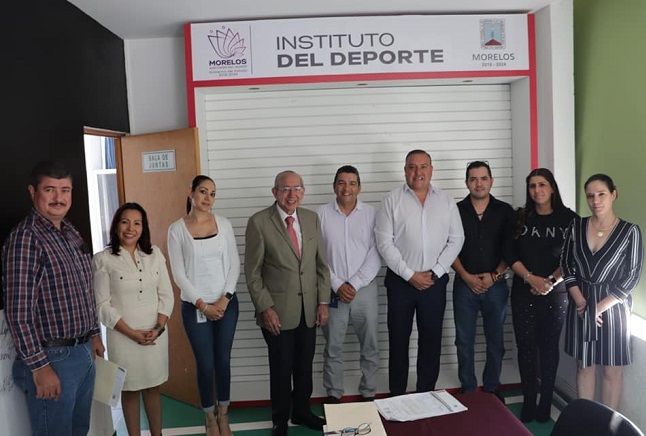 La sala de juntas del INDEM, ubicada en las instalaciones de la Unidad Deportiva Centenario, sirvió como marco perfecto, para celebrar la primera sesión extraordinaria de la junta de gobierno