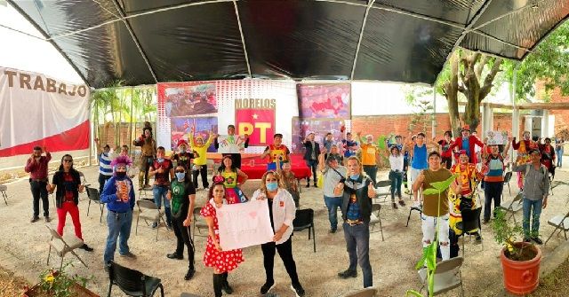 Resaltó la labor de las y los payasos quienes a través de su show hacen sonreír a miles de familias y en estos tiempos difíciles, dijo la legisladora necesitan también que los hagamos sonreír