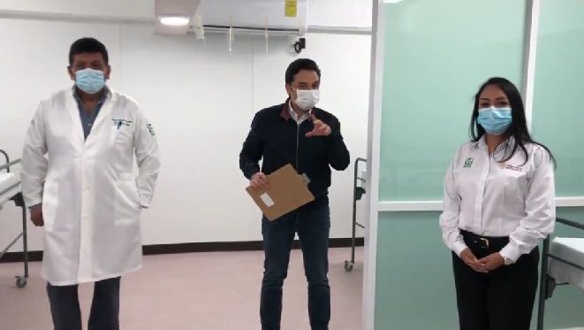 El director del Seguro Social estuvo acompañado por el doctor Juan Manuel Lira Romero, Jefe de la Unidad de Atención Médica; del doctor Francisco Monsebáiz Salinas, Representante del IMSS en Morelos; y de la directora del HGR No.1, Delia Gamboa Guerrero