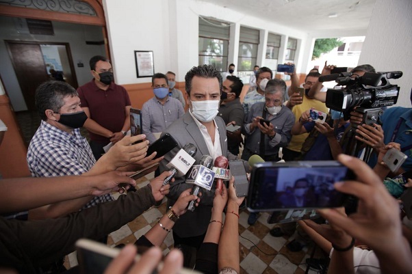 Así lo dijo luego de que la comuna fue notificada que fue concedida la medida cautelar solicitada por el Poder Ejecutivo de Morelos, respecto del acuerdo relativo a la reapertura económica en Cuernavaca, información contenida en el documento relativo al incidente de suspensión de la controversia constitucional 93/2020