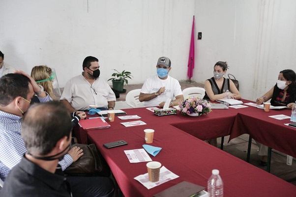 Los convocó a que la segunda parte de este complicado 2020, y también al iniciar la segunda parte de este trienio, no perdamos de vista nuestro objetivo: servir a la ciudad y sus habitantes, creando las condiciones para la recuperación económica, para el desarrollo de nuestros paisanos y hacer de Cuernavaca un espacio no solo habitable, sino disfrutable