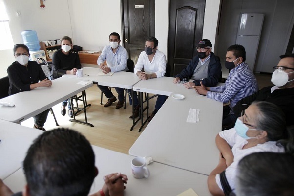 “Todos en esta mesa somos de esta tierra; y hemos comprobado que la única forma de salir adelante es trabajar unidos, porque lo hacemos por un mismo fin: una Cuernavaca próspera”, afirmó el alcalde