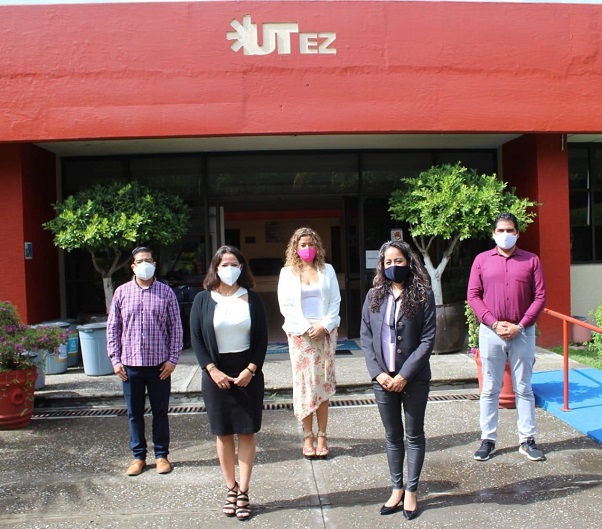 En este sentido, la comisionada presidenta del IMIPE, Dora Ivonne Rosales Sotelo destacó el trabajo de estudiantes, profesores y directivos de la Universidad, involucrados en el proyecto. Afirmó que se han realizado las primeras capacitaciones a los siete sujetos obligados que participan en la prueba piloto para la implementación del Sistema Electrónico y conozcan lo que establece la ley y a así iniciar con el manejo del software desarrollado por UTEZ