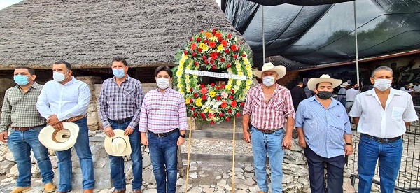 Agregó que "en el partido tricolor se continúa trabajando por la tierra, por qué hace falta que los morelenses recobren el destino político de la entidad"
