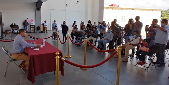 Presentó un informe de cómo se encuentran las solicitudes de jubilaciones y pensiones, de las cuales 261 se interpusieron en pasadas legislaturas sin que se hayan analizado, mientras que en la 54 Legislatura se han presentado 670