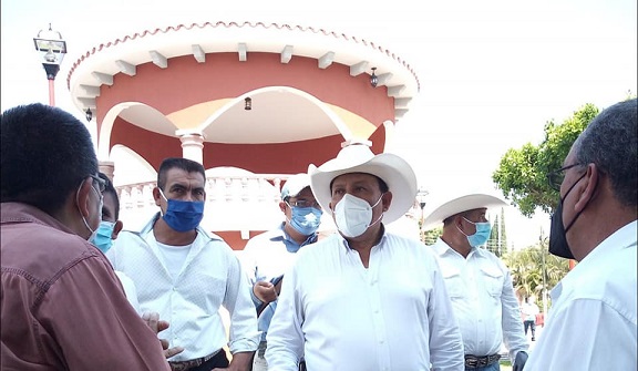 El general Timoteo Sánchez, nativo de Joaquín Camaño, defendió el ideal zapatista y dió "origen a nuestra familia", comentó en esa ocasión Sánchez Espinoza, al gobernador Cuahutémoc Blanco