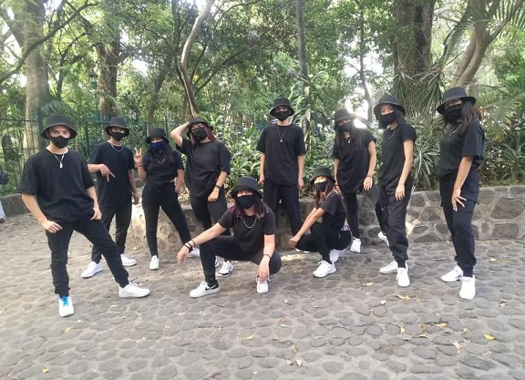 Contando además con la asistencia a esta final de Andrés Mazón Torres, quien es el coordinado teórico de la Secretaría de Bienestar Social y Valores en representación de Rafael Baldovinos Galindo, Jaime Serna Pérez director del Instituto del Deporte de Cuernavaca, y Héctor Guerrero Martínez, Director de Bibliotecas, Educación y Capacitación Alternativa e Internet, en representación de Angélica Alejandre Valeriano, Subsecretaría de Educación