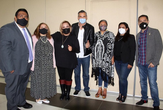 Hoy en la Unión Americana viven millones de mexicanos y miles de morelenses dispersados a lo largo y ancho de ese extenso país, y son también miles, los que han logrado pasar de la informalidad o el ingreso ilegal, a ser reconocidos como ciudadanos americanos con raíces en México