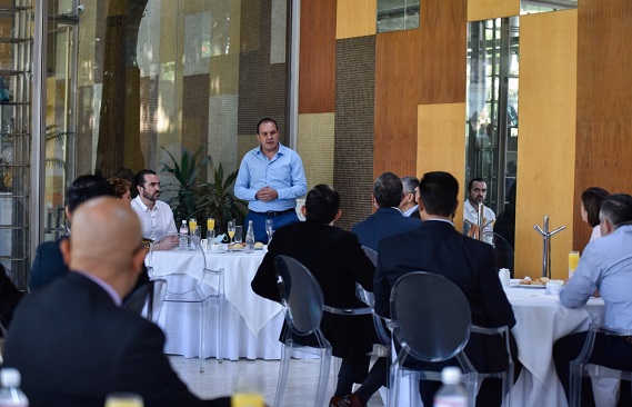 Acompañado por el secretario de Gobierno, Pablo Ojeda, el mandatario reiteró la apertura al diálogo y a mantener las puertas abiertas para buscar en conjunto soluciones, en beneficio de las familias que más lo necesitan