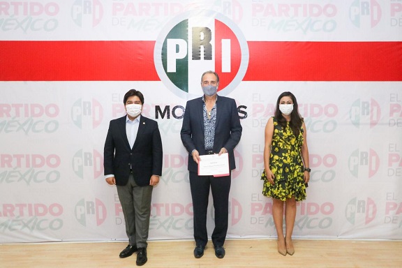 destacó que se trata de hombres y mujeres que han demostrado arraigo y prestigio en los municipios que buscan representar, además de que cuentan con trayectoria y experiencia probada. Entre los perfiles, resalta la inclusión de jóvenes y personas con discapacidad